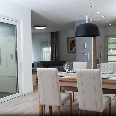 Twins Apartman Heviz Exterior photo