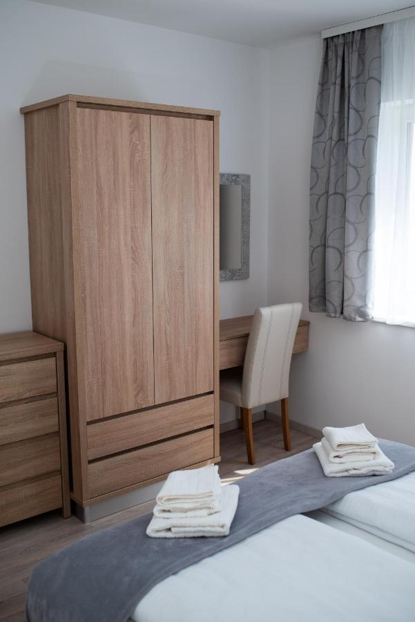 Twins Apartman Heviz Exterior photo